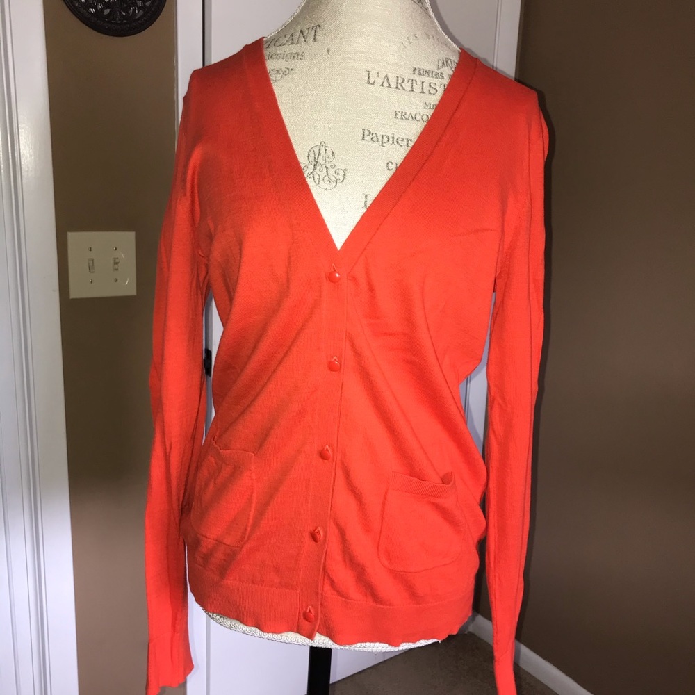 Adorable LOFT sweater in orange!